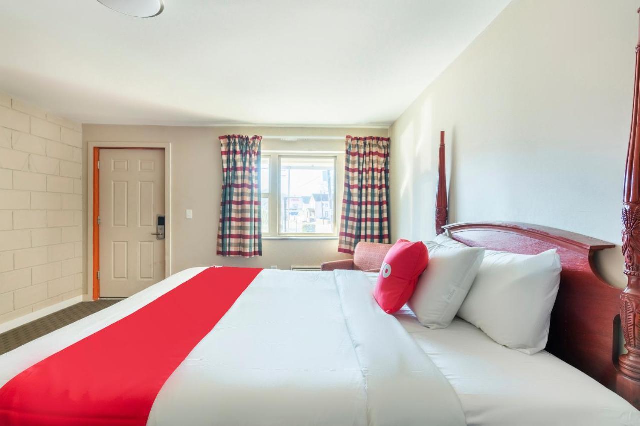 Oyo Hotel Malden Ma Broadway Ngoại thất bức ảnh