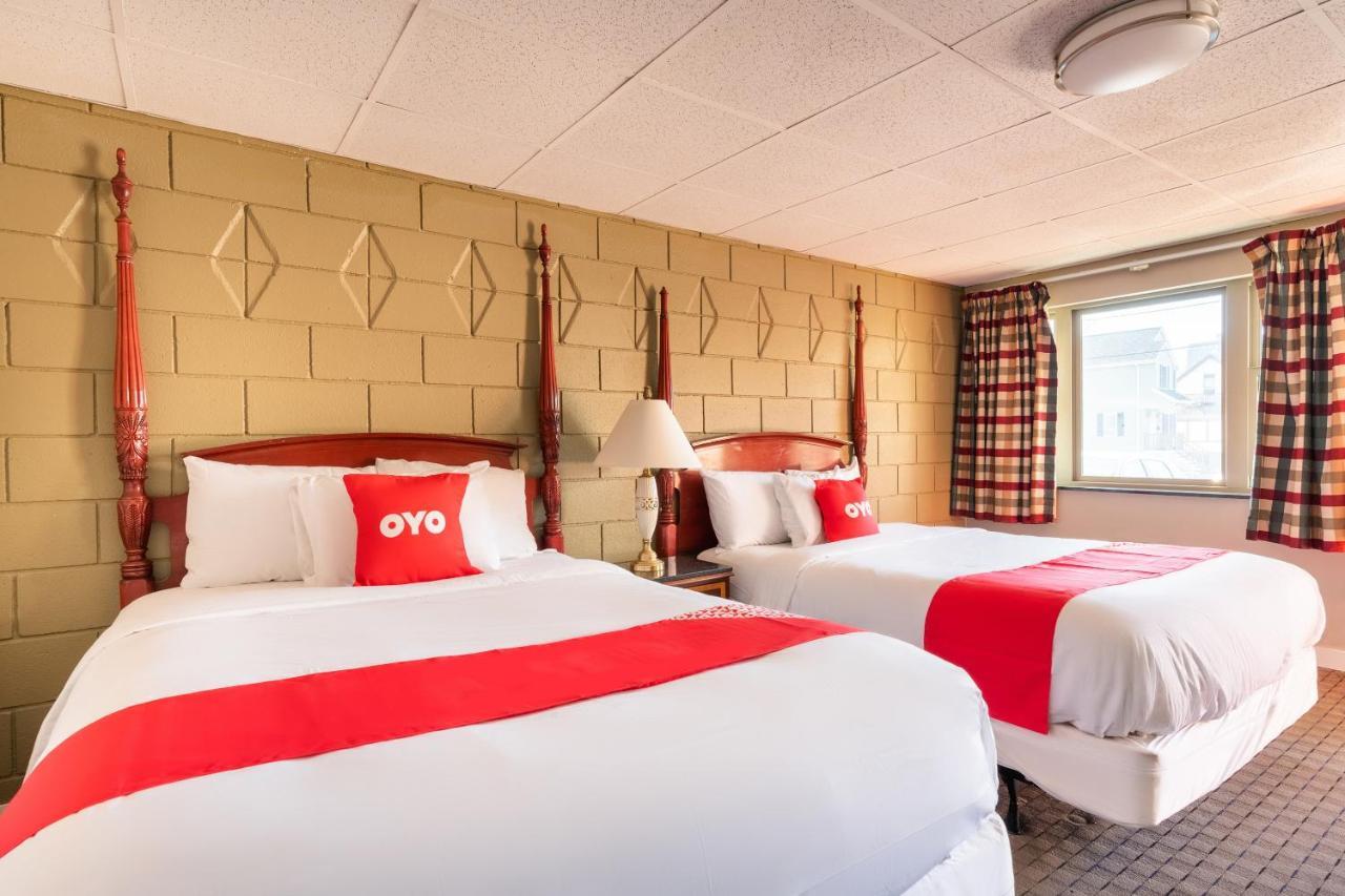 Oyo Hotel Malden Ma Broadway Ngoại thất bức ảnh